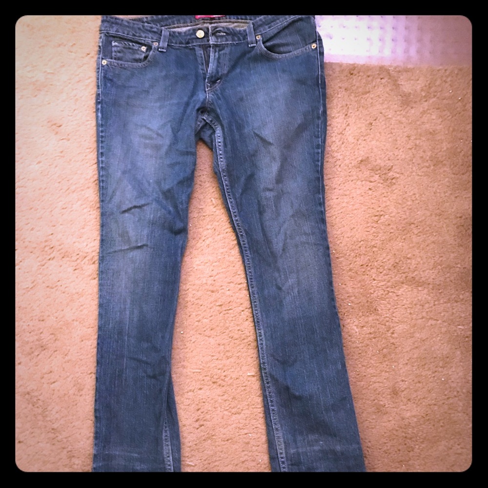 Levi’s jeans too skinny super low. Size 11 medium